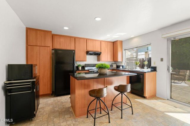 2586 Waxwing Avenue, Ventura, CA 93003