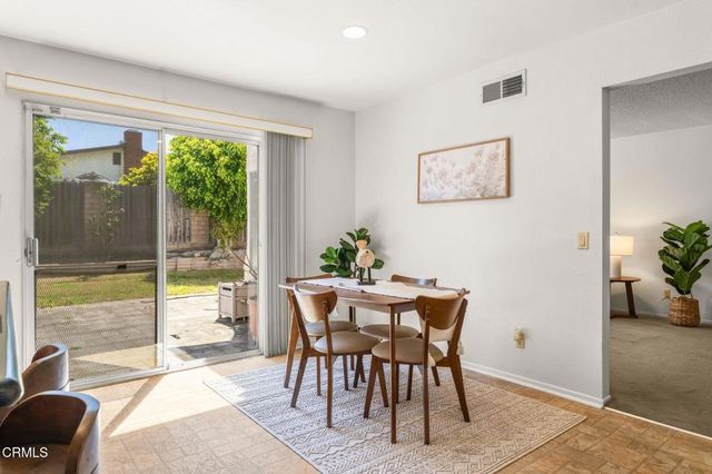 2586 Waxwing Avenue, Ventura, CA 93003