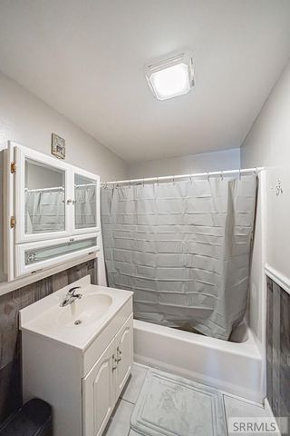 216 Jefferson Street, Blackfoot, ID 83221