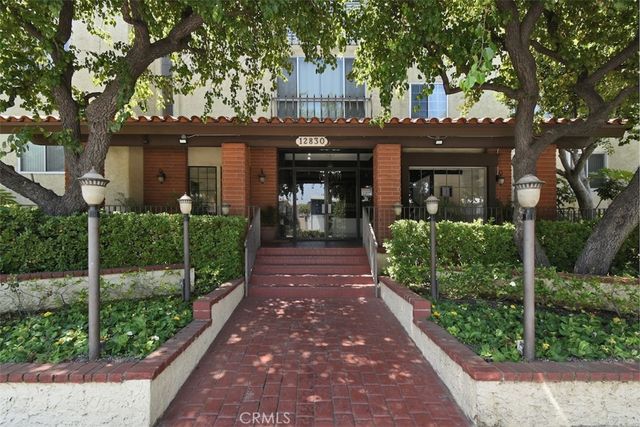 12830 Burbank 305, Valley Village, CA 91607