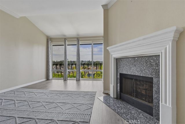 12830 Burbank 305, Valley Village, CA 91607