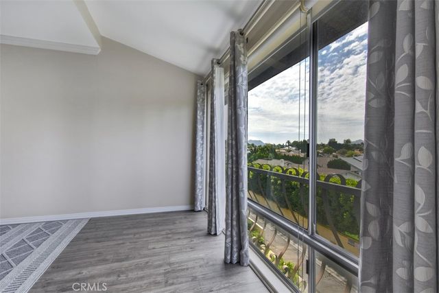 12830 Burbank 305, Valley Village, CA 91607