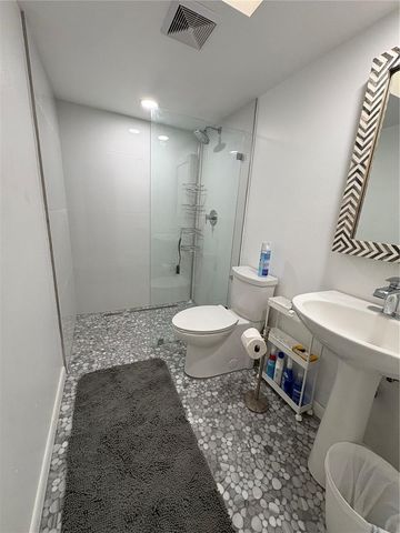 4223 E RIVERHILLS DRIVE, Tampa, FL 33617