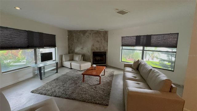 4223 E RIVERHILLS DRIVE, Tampa, FL 33617