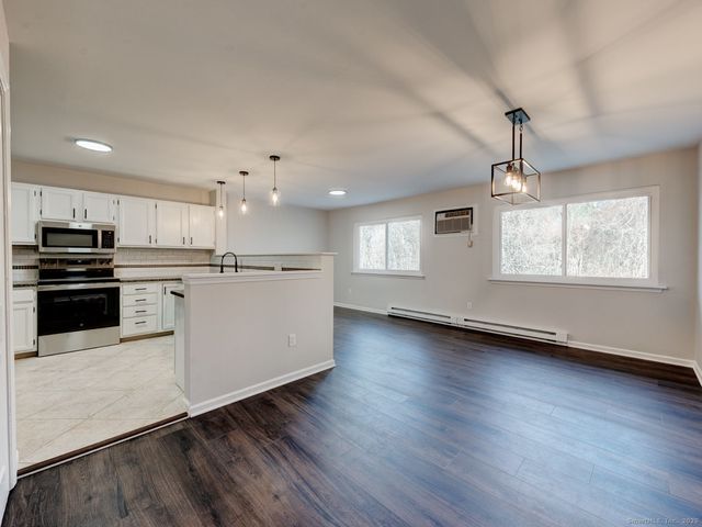 136 Pembroke Road 9-78, Danbury, CT 06811