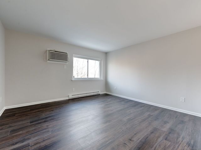 136 Pembroke Road 9-78, Danbury, CT 06811