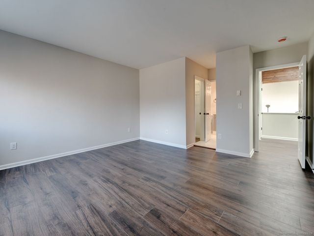 136 Pembroke Road 9-78, Danbury, CT 06811