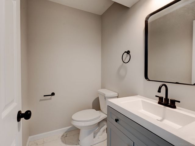 136 Pembroke Road 9-78, Danbury, CT 06811