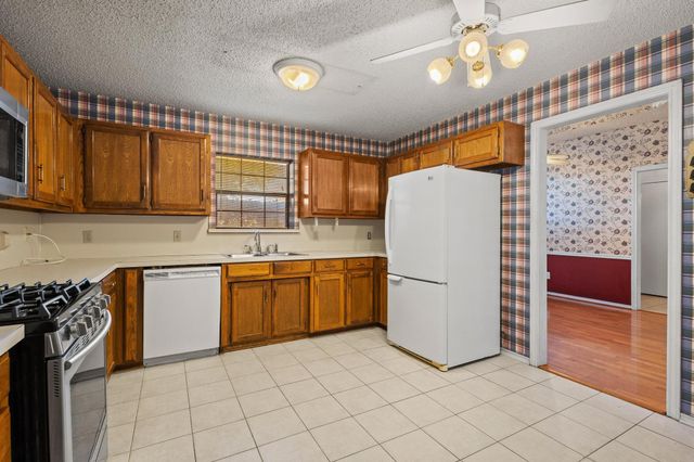 1534 Gunnison Trail, Lewisville, TX 75077