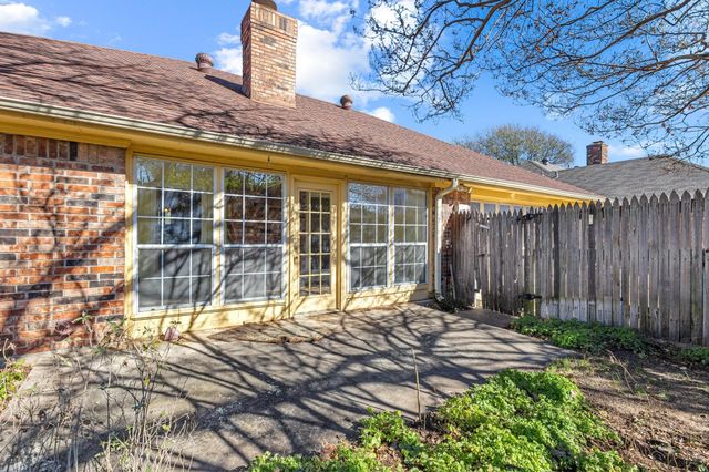 1534 Gunnison Trail, Lewisville, TX 75077