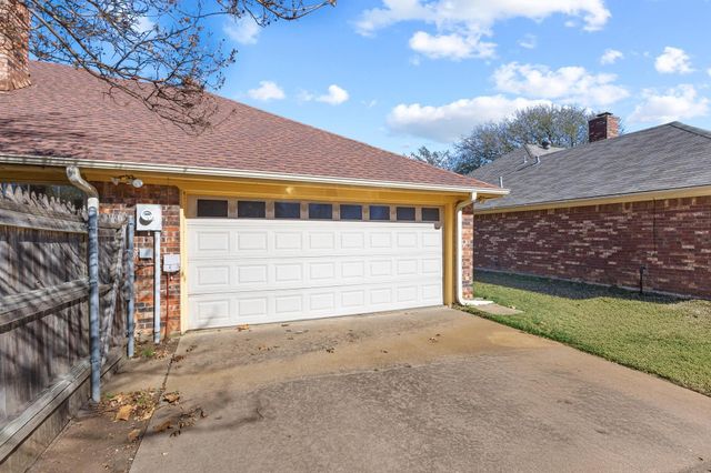 1534 Gunnison Trail, Lewisville, TX 75077