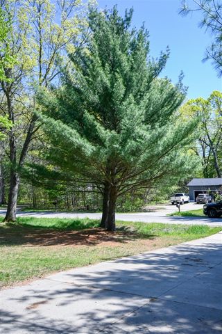 2908 Genesee Avenue, Muskegon, MI 49442