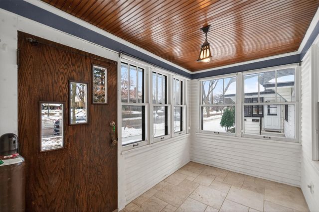 271 Pascal Street S, Saint Paul, MN 55105