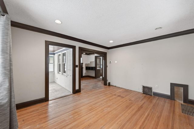 271 Pascal Street S, Saint Paul, MN 55105