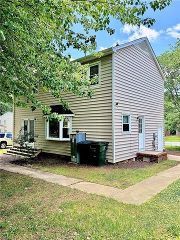 736 Huntington Court, Burlington, NC 27215