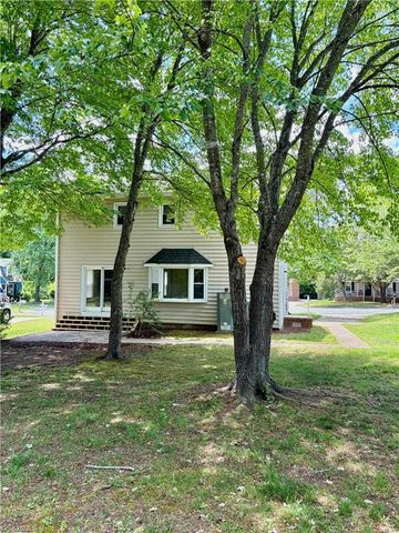 736 Huntington Court, Burlington, NC 27215