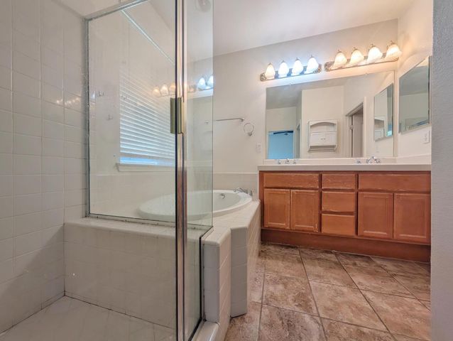 135 Gold Dust Dr, Valley Springs, CA 95252