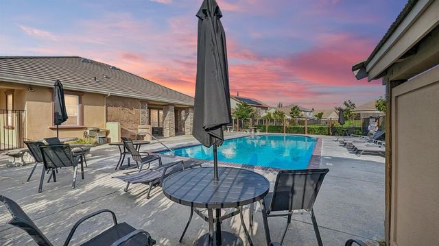 135 Gold Dust Dr, Valley Springs, CA 95252