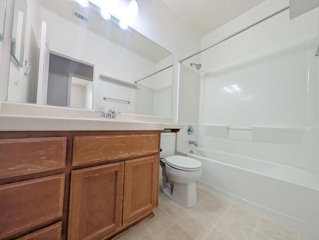 135 Gold Dust Dr, Valley Springs, CA 95252