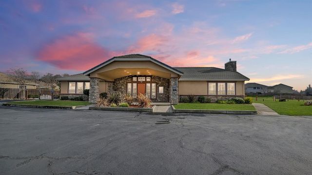 135 Gold Dust Dr, Valley Springs, CA 95252