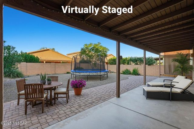 37 E Calle Trona, Green Valley, AZ 85614