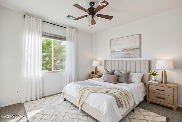 37 E Calle Trona, Green Valley, AZ 85614