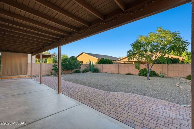 37 E Calle Trona, Green Valley, AZ 85614