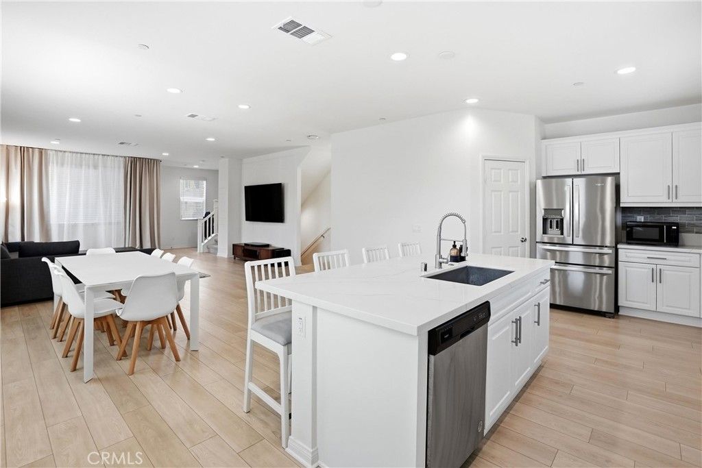 916 E 3RD ST, Santa Ana, CA 92701 — photo 5