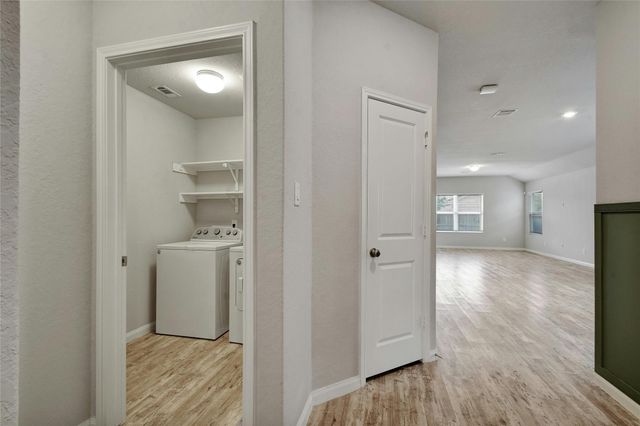 2060 Meadow Pipit DR, New Braunfels, TX 78130