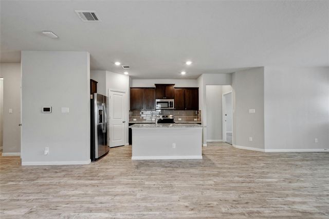 2060 Meadow Pipit DR, New Braunfels, TX 78130