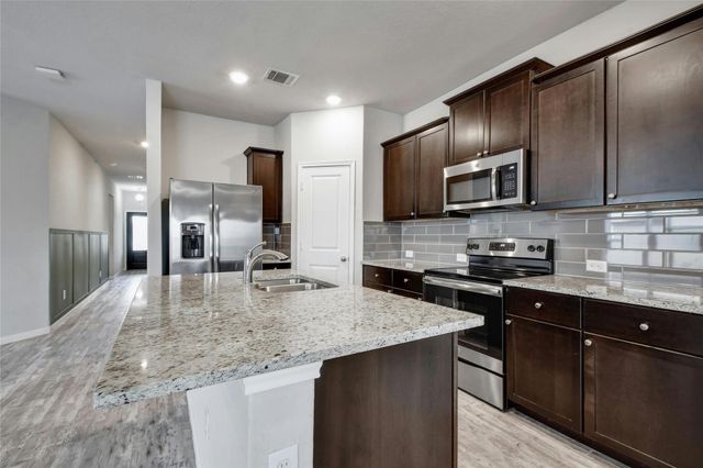 2060 Meadow Pipit DR, New Braunfels, TX 78130