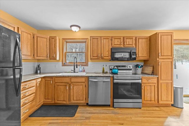 83 Deer Run Lane, Westford, VT 05494