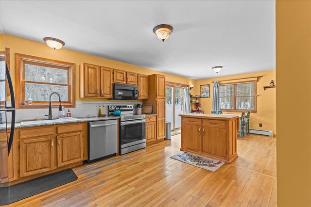 83 Deer Run Lane, Westford, VT 05494