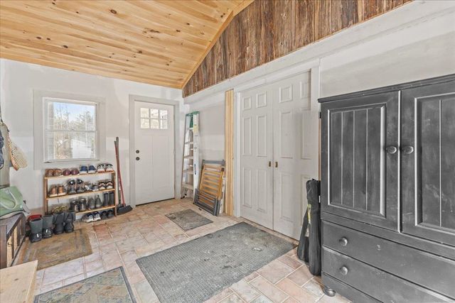 83 Deer Run Lane, Westford, VT 05494