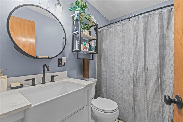 83 Deer Run Lane, Westford, VT 05494