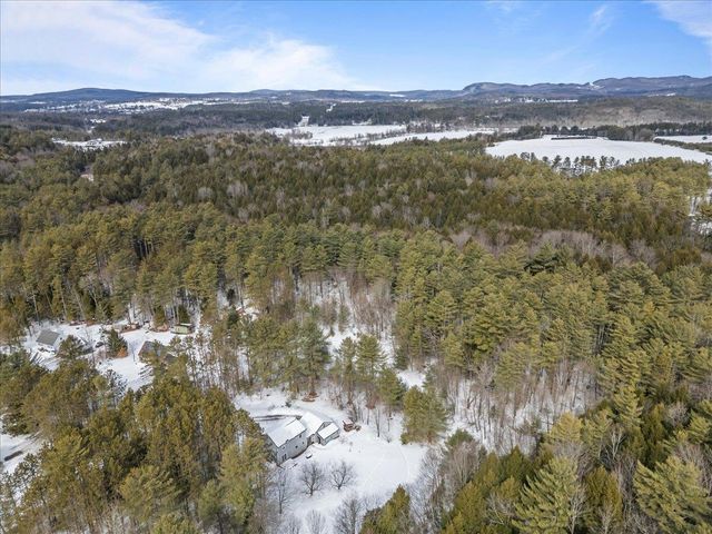 83 Deer Run Lane, Westford, VT 05494