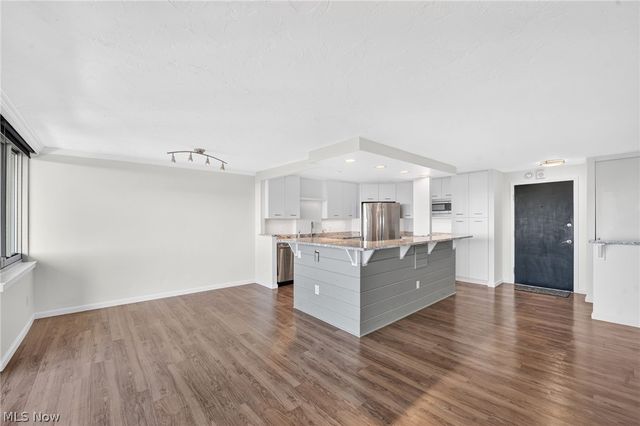 12900 Lake Avenue 1414, Lakewood, OH 44107