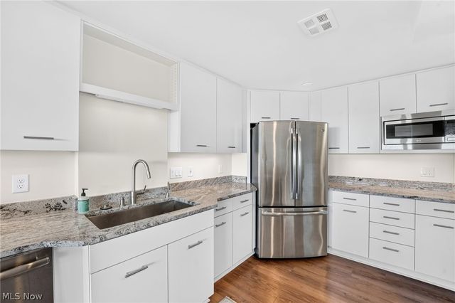 12900 Lake Avenue 1414, Lakewood, OH 44107