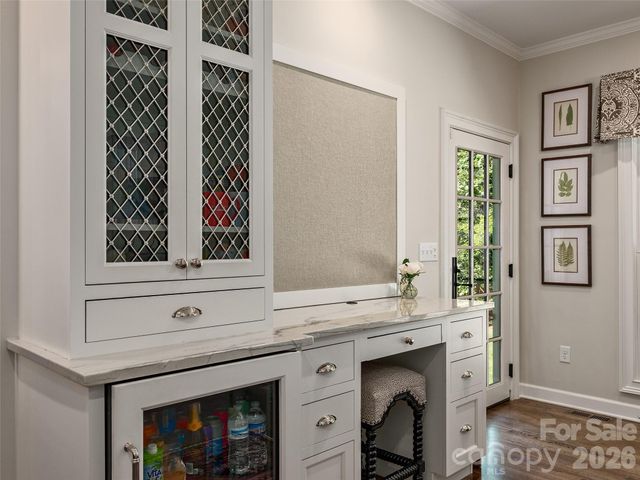 306 Red Fox Circle, Asheville, NC 28803