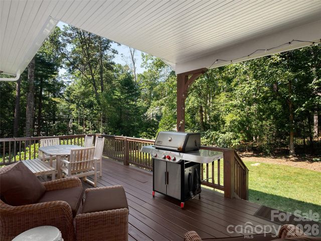 306 Red Fox Circle, Asheville, NC 28803