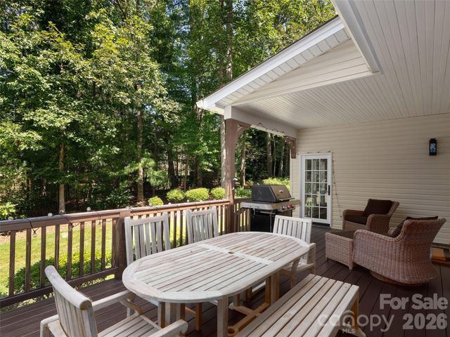 306 Red Fox Circle, Asheville, NC 28803