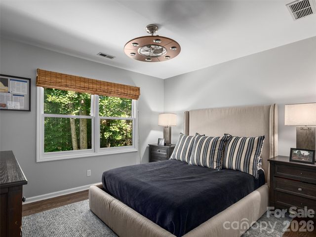 306 Red Fox Circle, Asheville, NC 28803