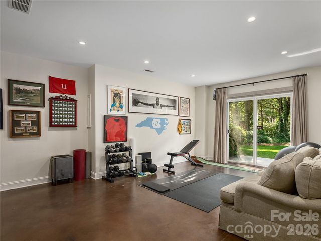 306 Red Fox Circle, Asheville, NC 28803