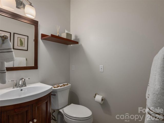 306 Red Fox Circle, Asheville, NC 28803