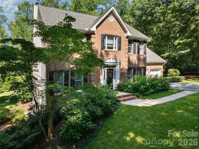 306 Red Fox Circle, Asheville, NC 28803