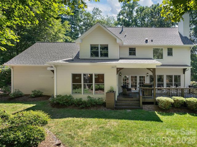 306 Red Fox Circle, Asheville, NC 28803