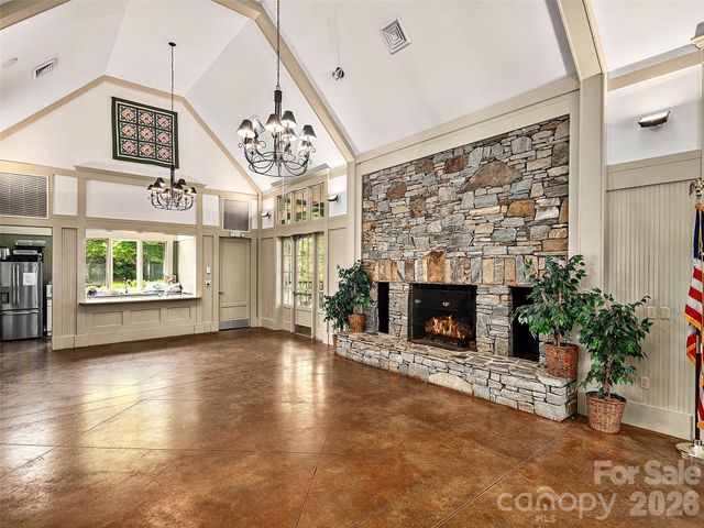 306 Red Fox Circle, Asheville, NC 28803