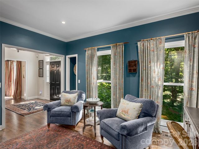 306 Red Fox Circle, Asheville, NC 28803