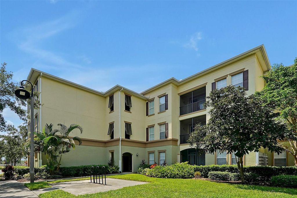 Image 29 of property listing at 11564 MIZZON DRIVE 930, Windermere, FL 34786