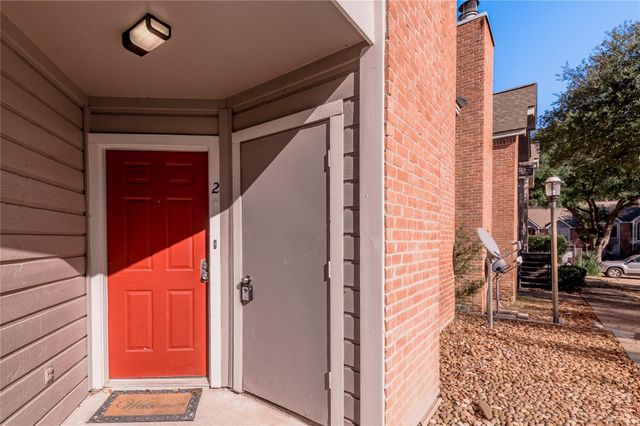 2401 Sycamore Avenue E2, Huntsville, TX 77340